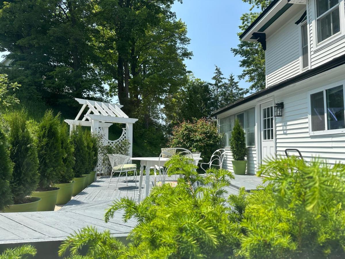 The Belvedere B&B Charlevoix Εξωτερικό φωτογραφία
