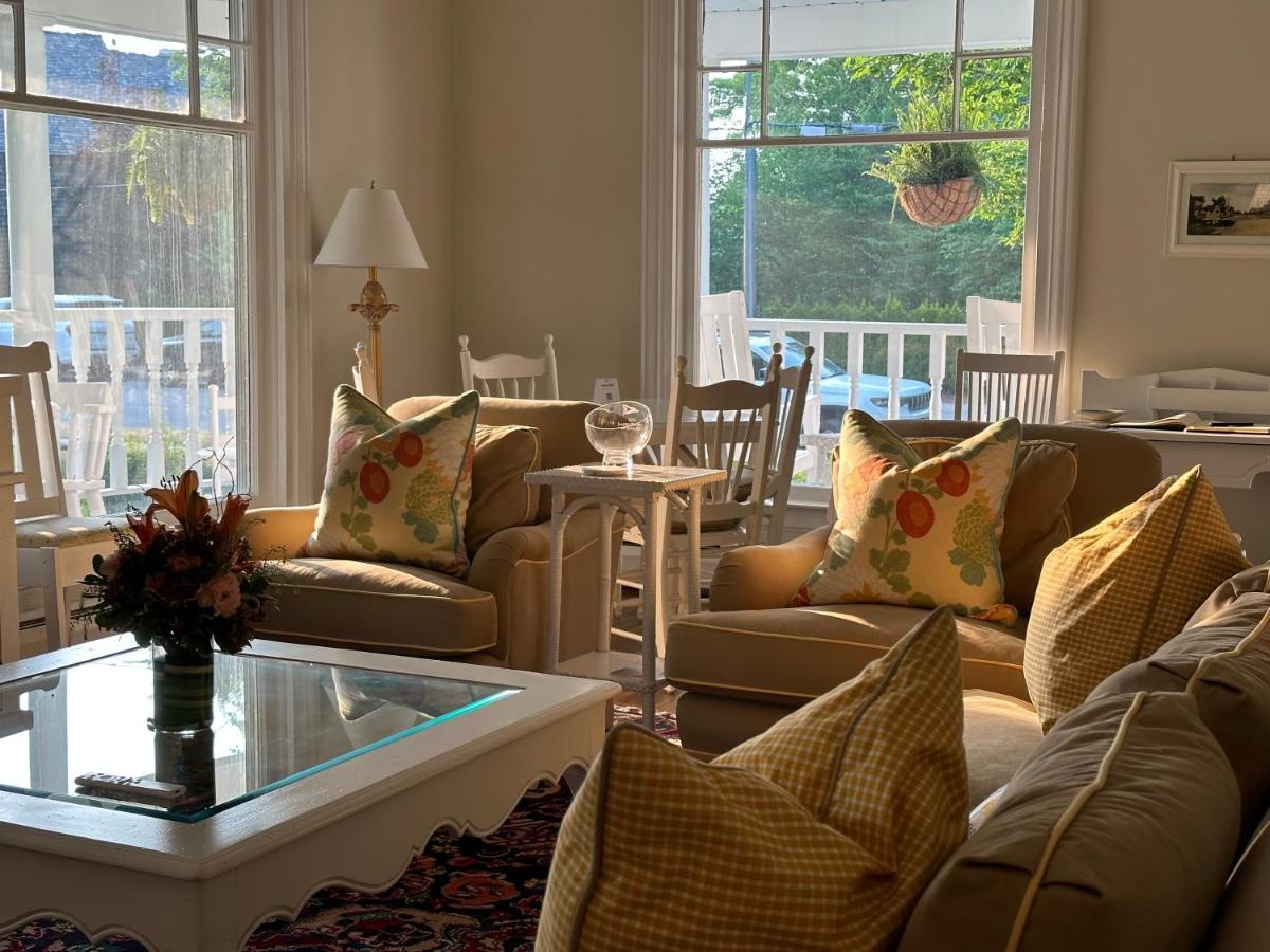 The Belvedere B&B Charlevoix Εξωτερικό φωτογραφία