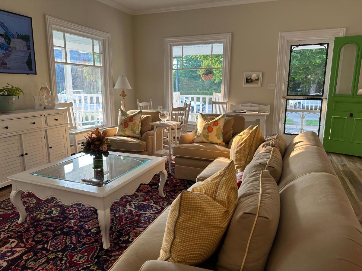 The Belvedere B&B Charlevoix Εξωτερικό φωτογραφία